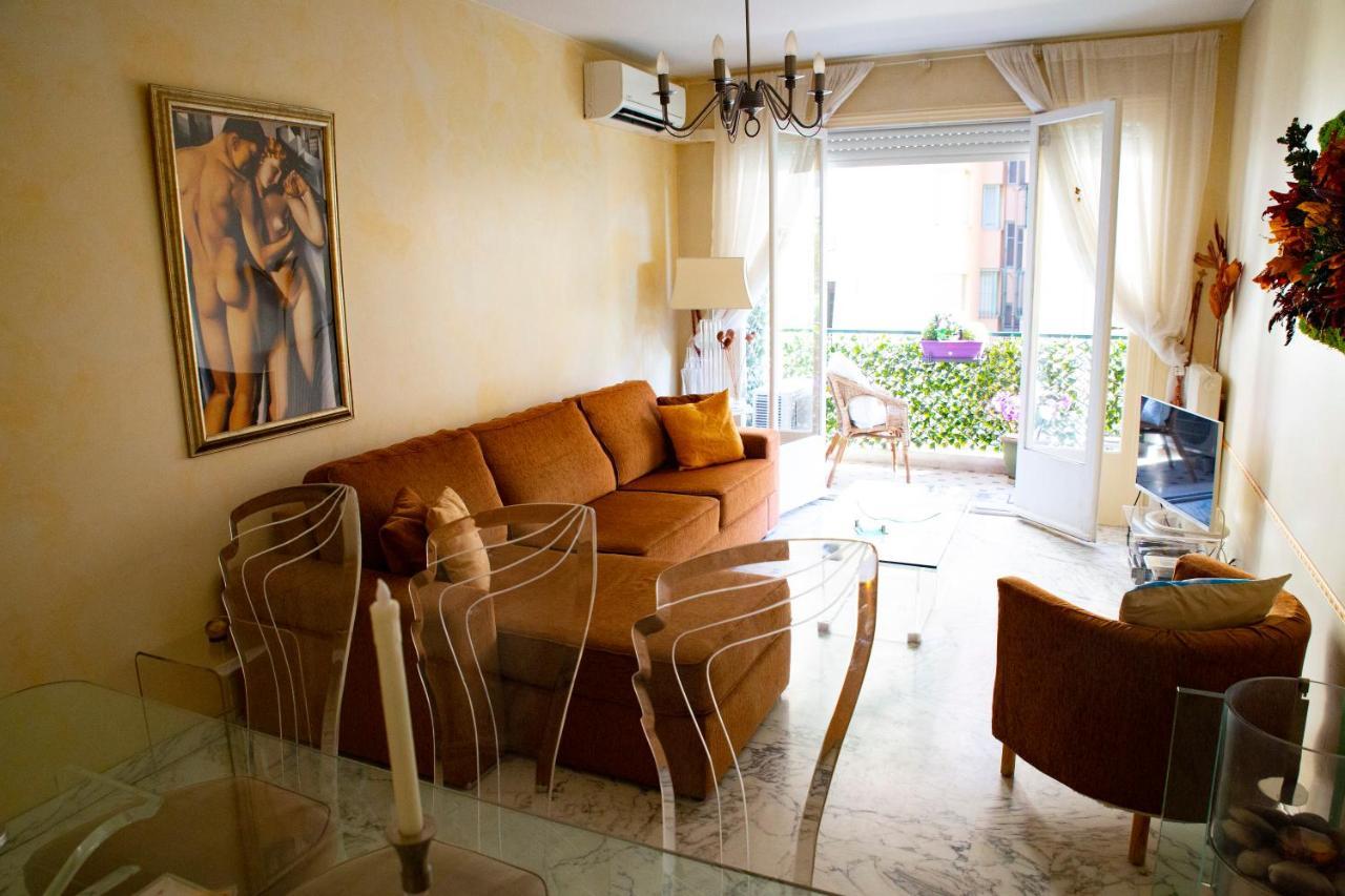 Chill Out Apartment, 2 Mins From Beach Niza Exterior foto